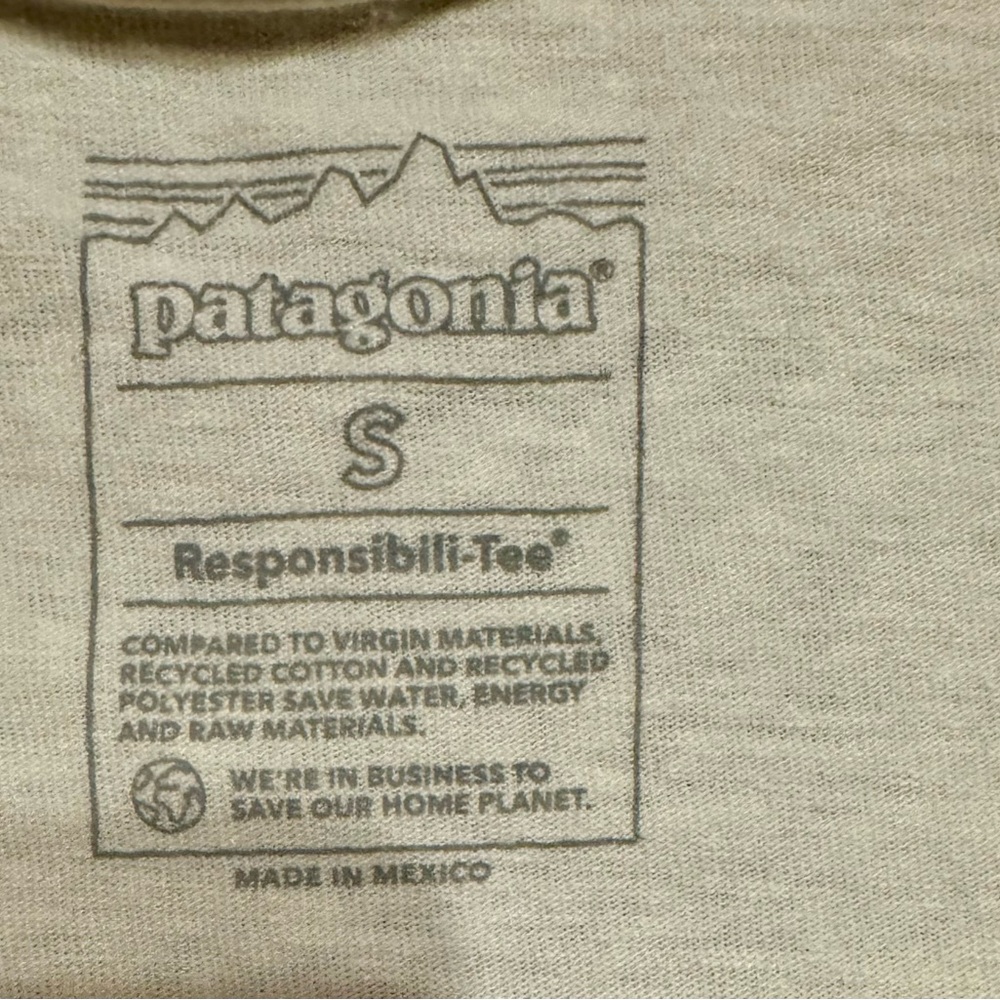 Patagonia Women's T-Shirt, Size Small, NWT - Picture 6 of 9